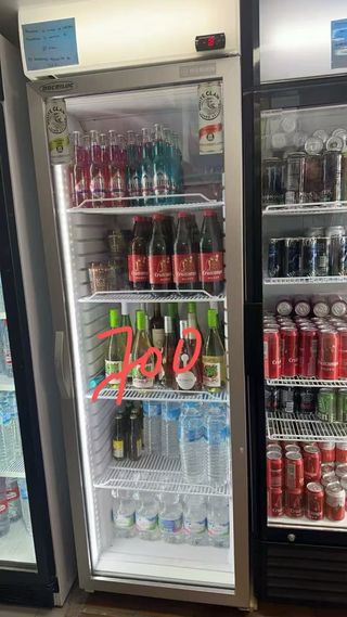 Nevera expositora refrigerada