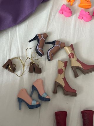 Lote de Zapatos Bratz y Barbie