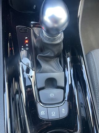 Toyota C-HR 2.0 180H Advance