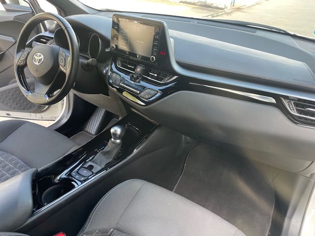 Toyota C-HR 2.0 180H Advance