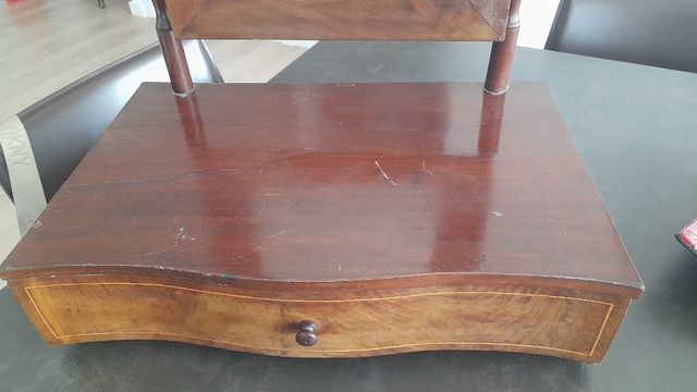 Tocador Isabelino Madera y Cristal