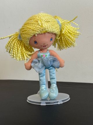 Muñeca peluche Tarta de Fresa Ani Vainilla