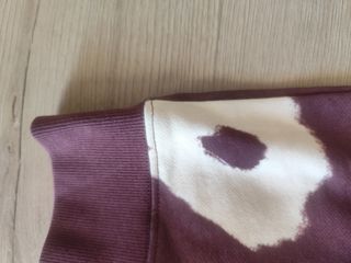 Sudadera granate y Blanca Estampada