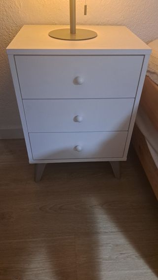 Comodino bianco