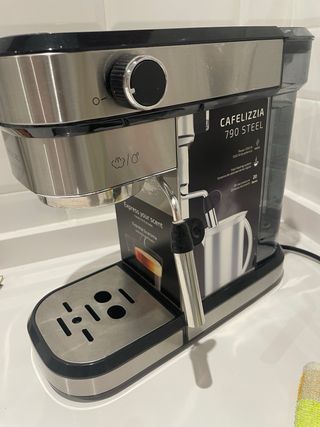 Cafetera cecoctec cumbia