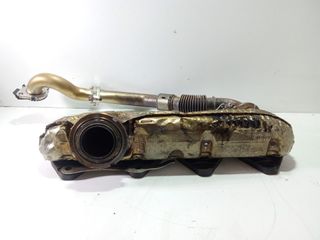 COLECTOR ESCAPE 299900 MERCEDES-BENZ CLASE C (W205)