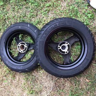 Llantas peugeot Michelin 130/70-12 para Moto