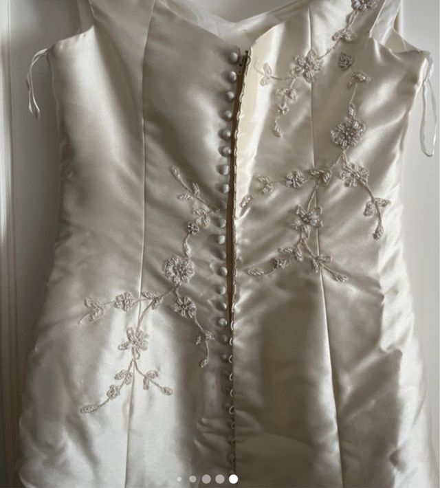 Vestido de Novia con Bordado Floral