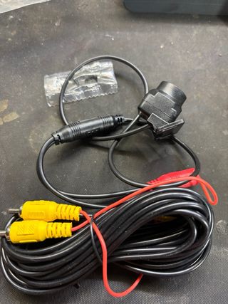 Cámara trasera coche con cables