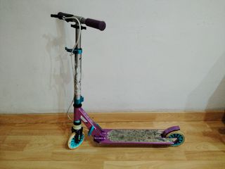 Patinete Decathlon Morado y Azul