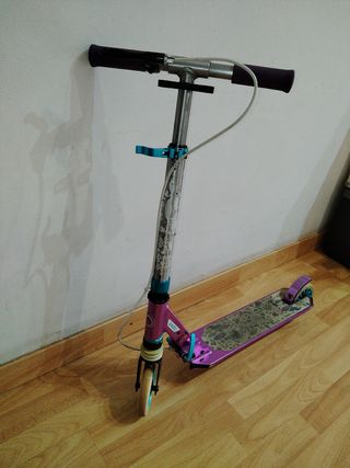 Patinete Decathlon Morado y Azul