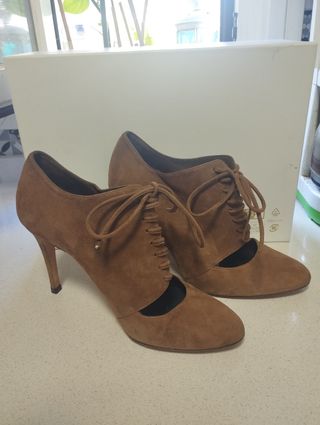 Zapatos de tacón Carolina Herrera ante marrón tall