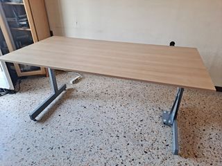 Mesa de despacho madera y metal