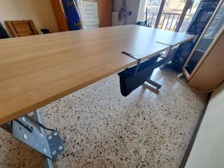 Mesa de despacho madera y metal