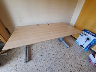 Mesa de despacho madera y metal