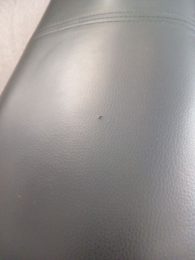 Sofá 2 plazas beige y negro