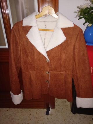 Chaquetón marrón sin estrenar
