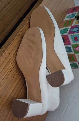 Botines blancos de cuero