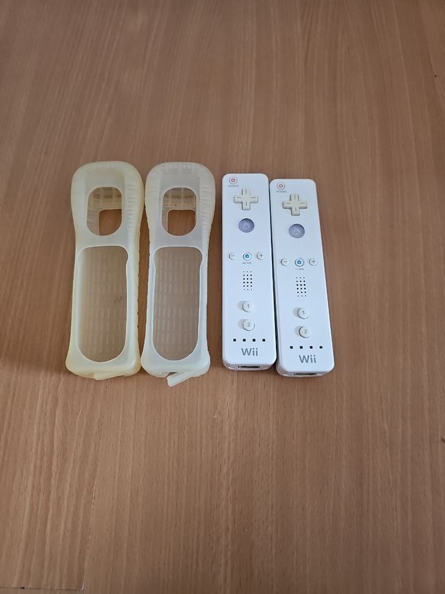 Mando Wii + Fundas Protectoras