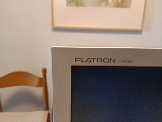 Monitor LG Flatron Plata