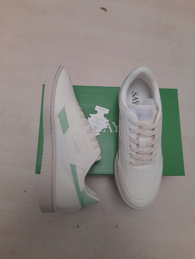 Deportivas Saye Blancas y Verdes