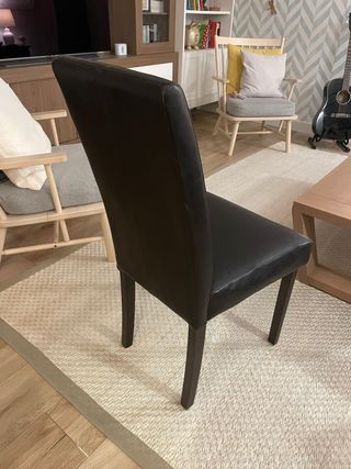 2 Sillas Comedor Madera y Cuero Sintético