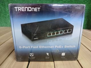 Switch Fast Ethernet PoE+ de 6 puertos