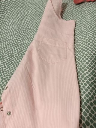 Peto rosa de bebé con rayas