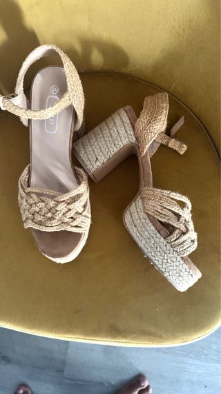 Sandalias esparto cuña talla 40