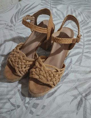 Sandalias esparto cuña talla 40