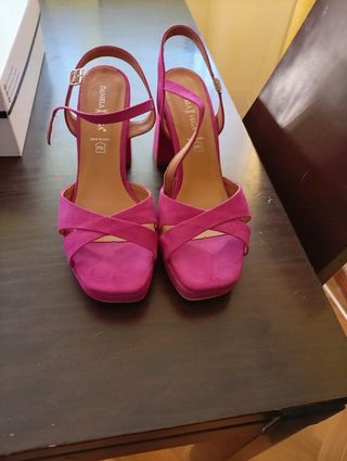 Zapatos de tacón Daniela Vega fucsia talla 41