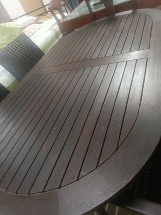 Mesa de teca con 4 sillas