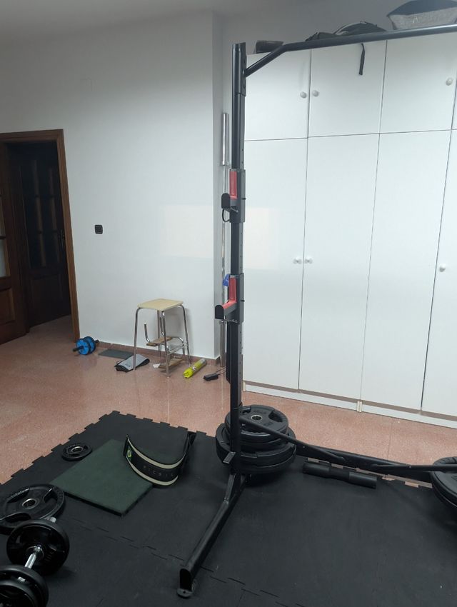 Equipamiento gimnasio.