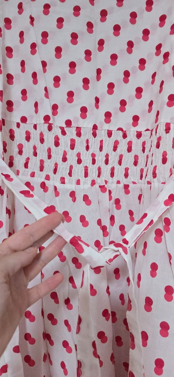 Vestido blanco con lunares fucsia en algodón