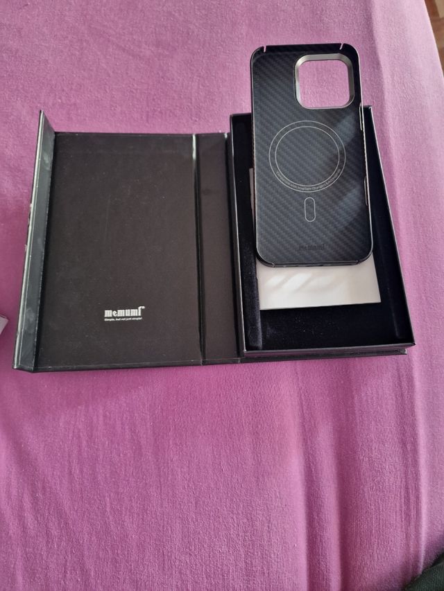 Funda de carbono para móvil