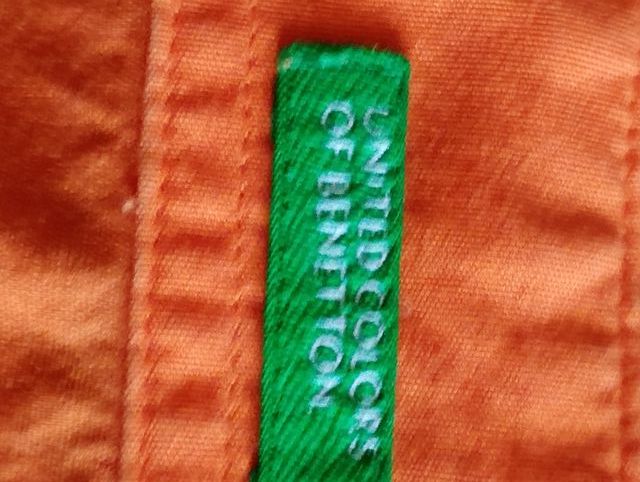 Camisa naranja chica