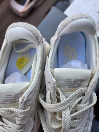 New Balance Beige/Blanco