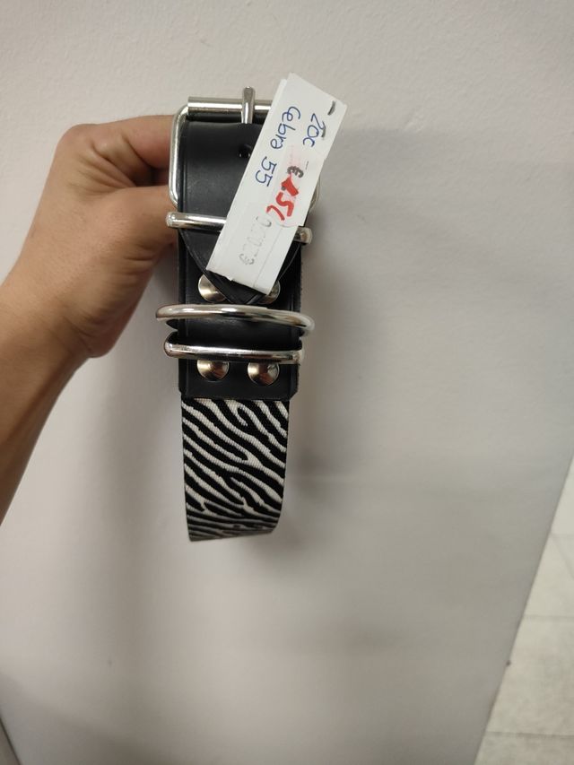 Collar de cuero para perro con estampado cebra