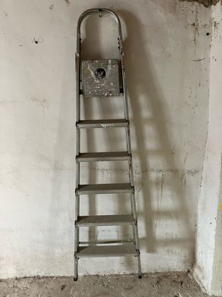 Escalera de mano plegable