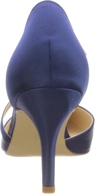 Zapatos de tacón azul elegantes