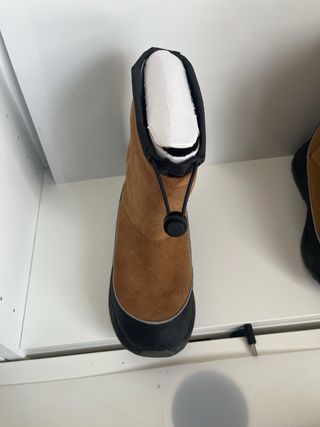 Botas Ugg Marrones y Negras sin usar