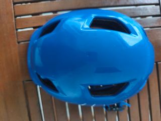 Casco infantil azul Btwin
