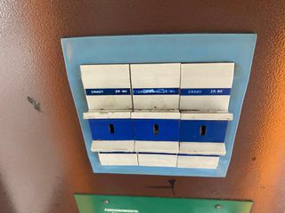 CARGADOR BATERIAS 24V 180A