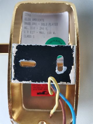 Lámparas de pared vintage doradas y cristal blanco