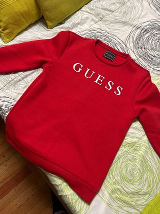 Sudadera Guess Roja edición descatalogada 