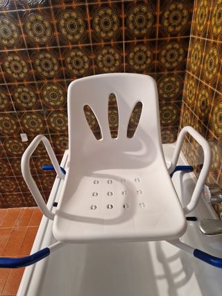 Silla giratoria para bañera