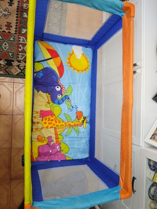 Cuna de viaje plegable