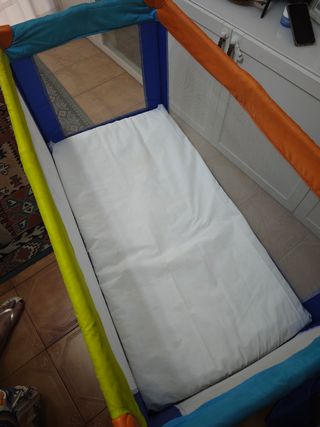 Cuna de viaje plegable