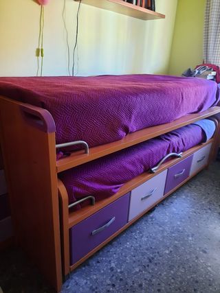 Cama nido con escritorio/zapatero