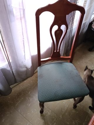 Sillas de comedor de madera y tela